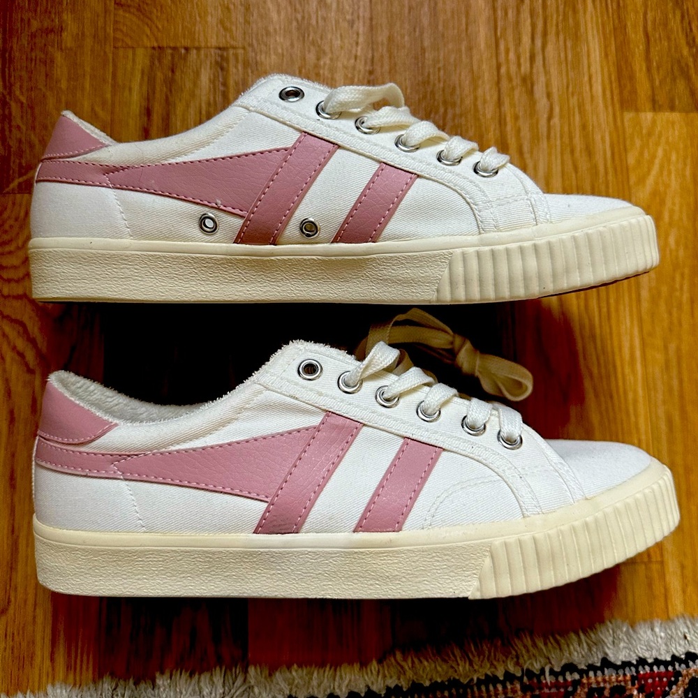 Gola tennis mark cox, brand new never worn, US size 7, pink and white